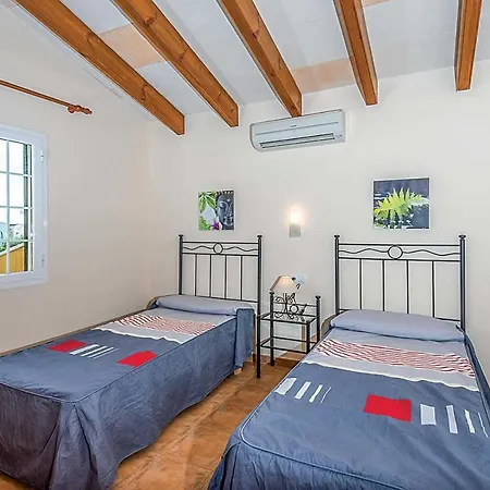 Judit Cala Blanca Menorca Villa Cala Blanca